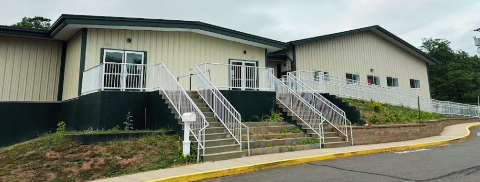 Exterior view of Islamic Center of Hamden Hamden building